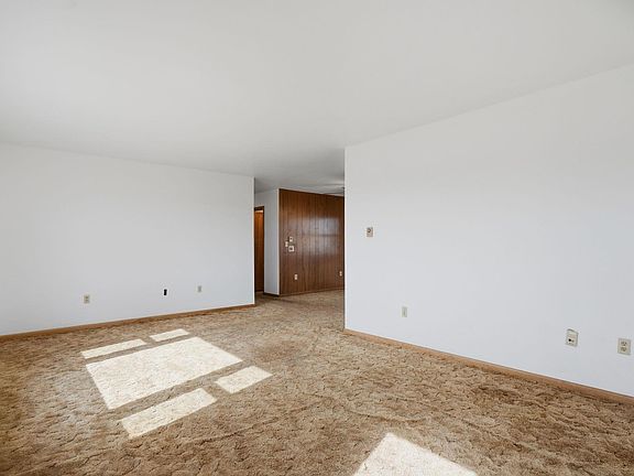 5th image of 1502 260th St