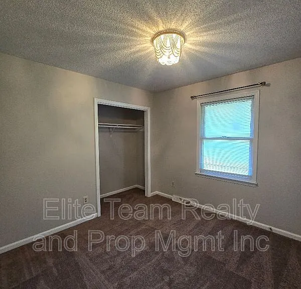 2021 Downey St — Photo 18