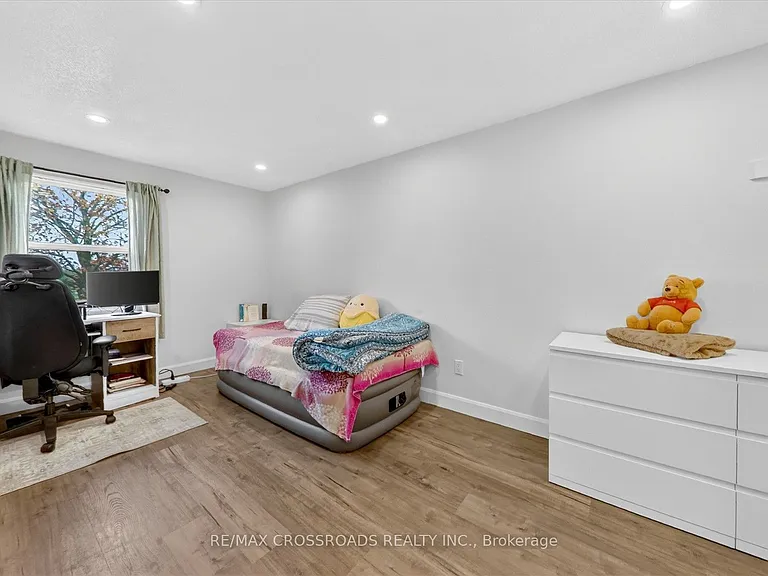357 Pompano Ct — Photo 19