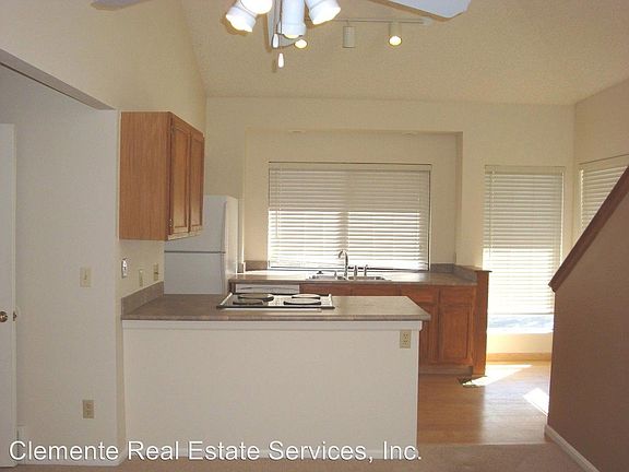 3rd image of 4090 Autumn Heights Dr Unit A