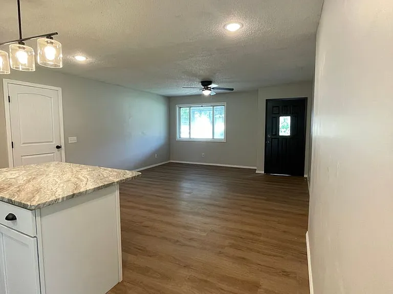 125 N Fairwood Ave — Photo 5