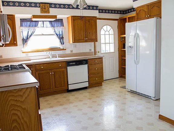 2nd image of 261 19th St NW