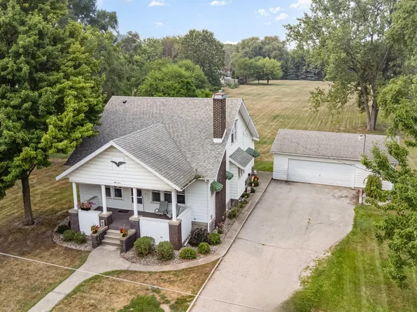 57 Salzburg Rd, Bay City, MI 48706