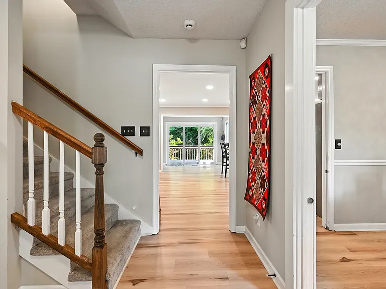 4002 Westfield Dr — Photo 4