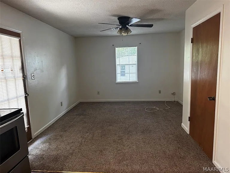 111 Easthaven Rd — Photo 26