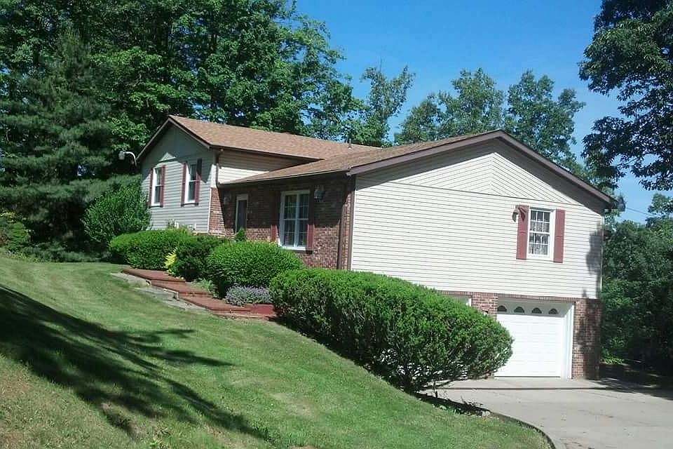 1st image of 10409 Twin Oaks Dr