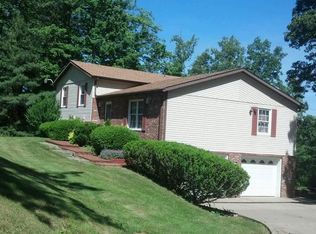 10409 Twin Oaks Dr, Cambridge, OH