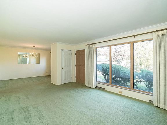4th image of 9434 Cimarron Ct
