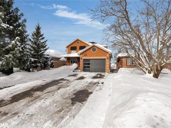 92 Irwin Dr, Barrie, ON L4N 7A8