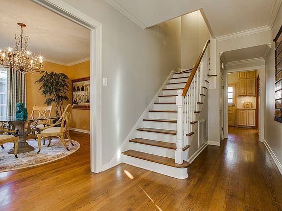 4th image of 223 Parklane Dr