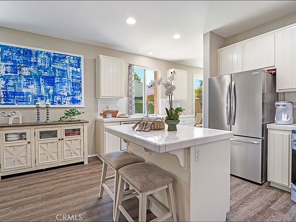 5th image of 10 Bluff Cove Dr