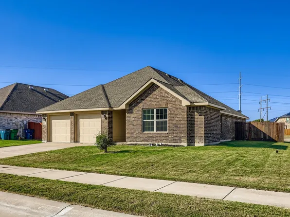 207 Bay St, Waxahachie, TX 75165