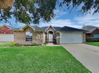 5407 Morgan Oak Dr, Alvin, TX 77511