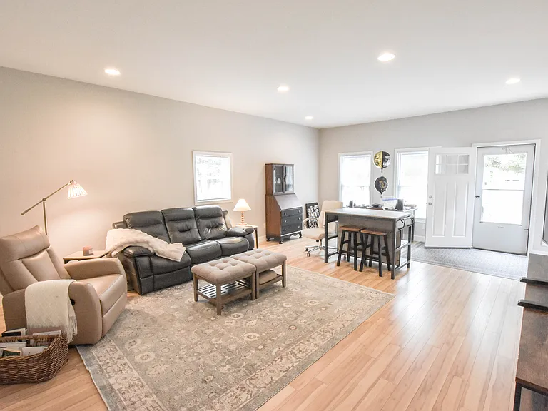 2378 Melton Dr — Photo 9