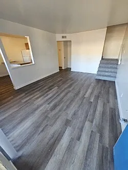 504 Jeanell Dr #11 — Photo 5