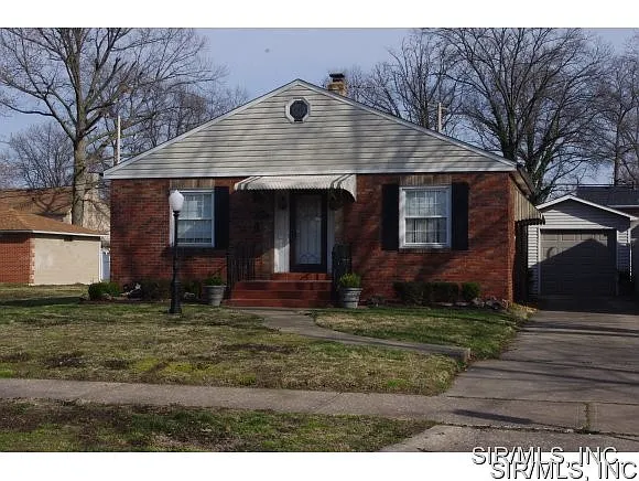 2640 Benton St photo 1