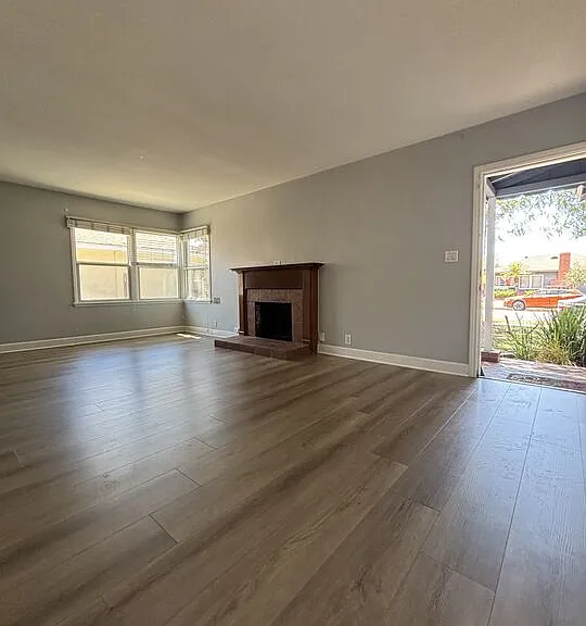 417 N Citrus St — Photo 5