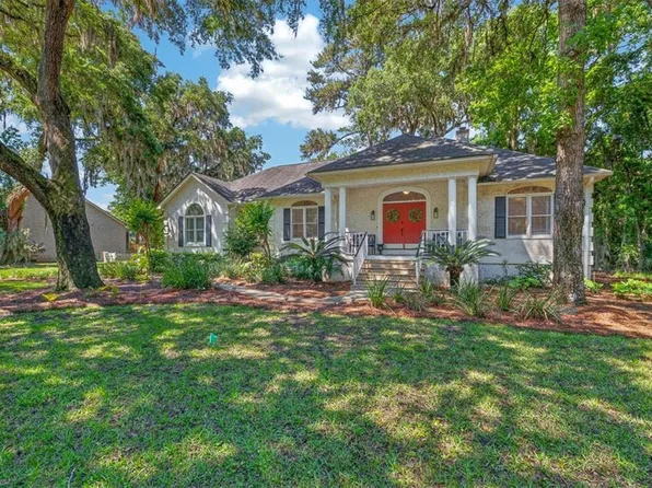 213 W Point Dr, Saint Simons Island, GA 31522