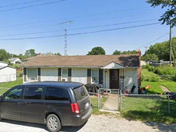 1014 W 10th St, Connersville, IN 47331