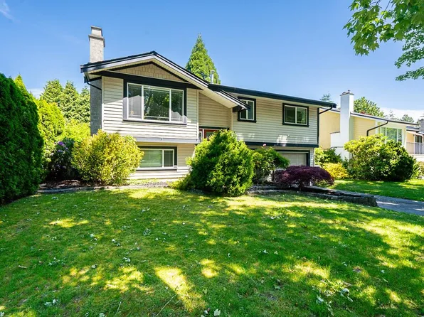17223 61b Ave, Surrey, BC V3S 5M7