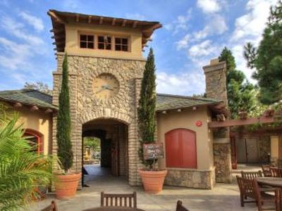 7984 Grado El Tupelo, Carlsbad, CA, 92009