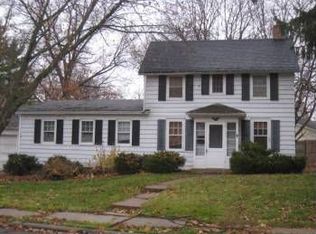 104 Lake View Ave, Lake Mills, WI 53551