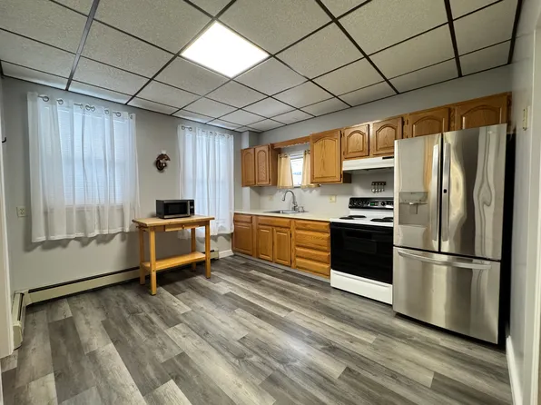 22 Dana St #1, Somerville, MA 02145