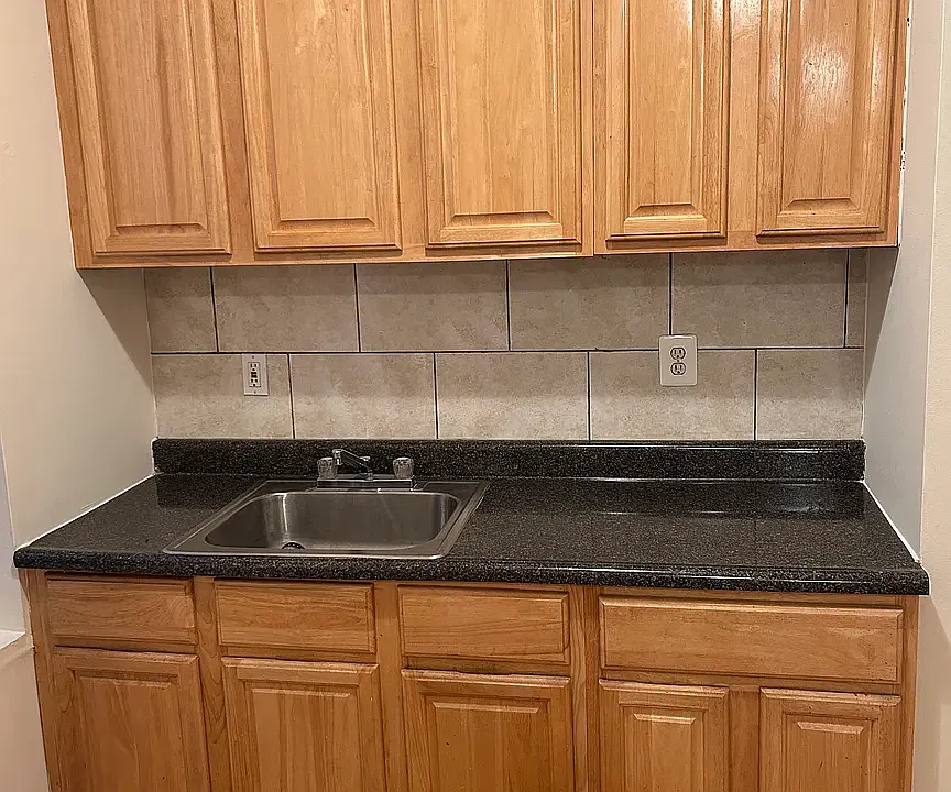 606 Flatbush Ave #1R