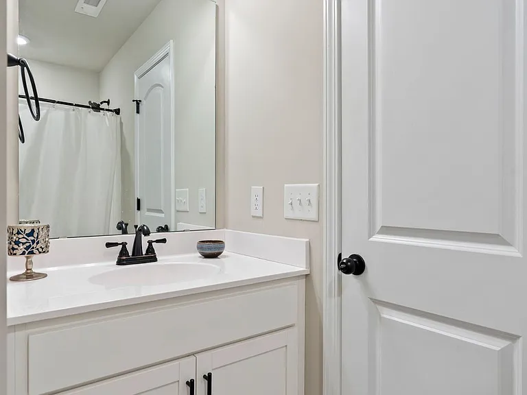 68 Catalina Cir — Photo 28