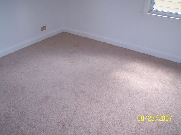 Bedroom 2 - Main Floor