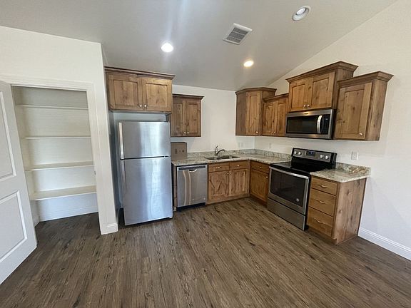 3rd image of 3799 Deloy Dr