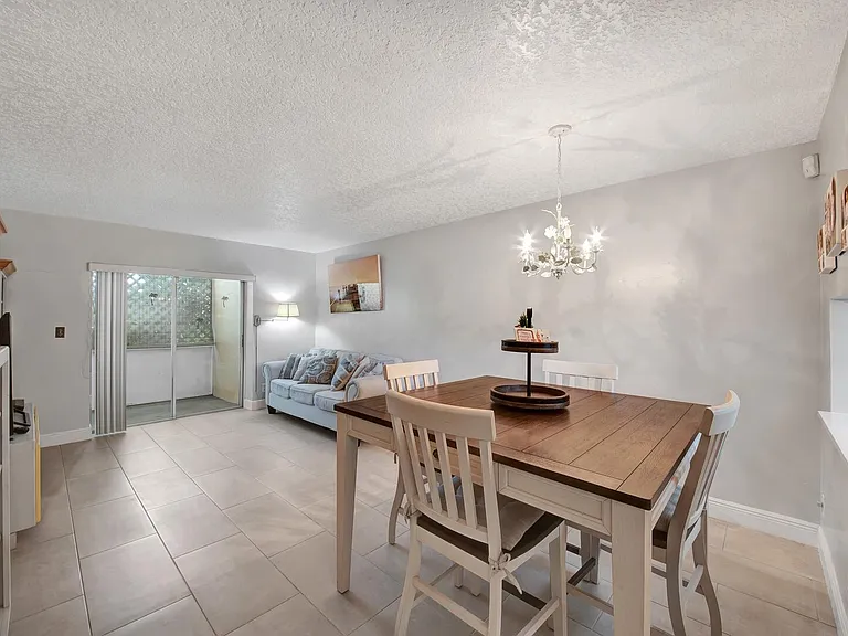 2812 Garden Dr S #109 — Photo 5
