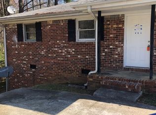 135 Sheila Ln, Powder Springs, GA 30127
