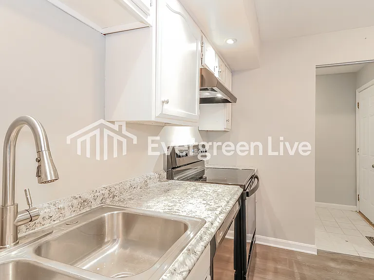 1553 Charlestown Dr — Photo 8
