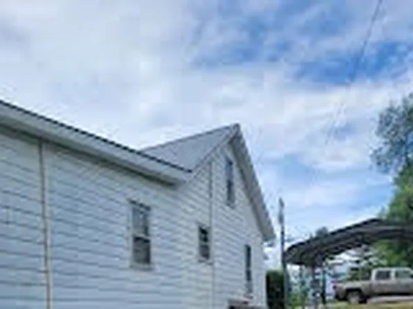 321 Medlock St, Livingston, TN 38570
