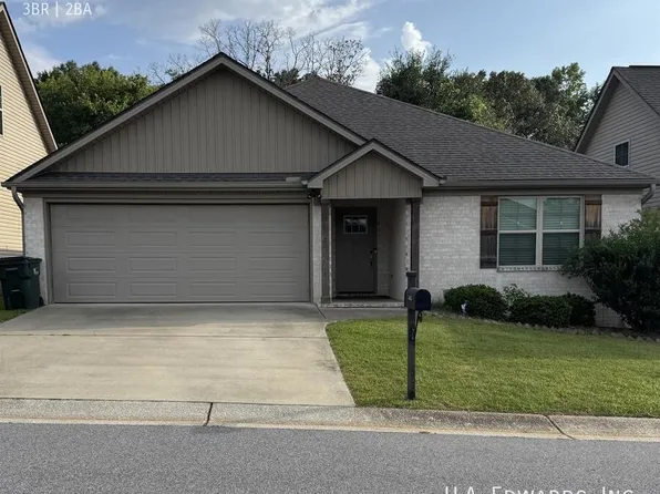 5425 University Gardens Dr, Cottondale, AL 35453