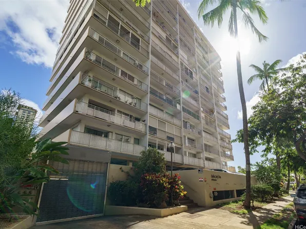 419 Keoniana St APT 305, Honolulu, HI 96815