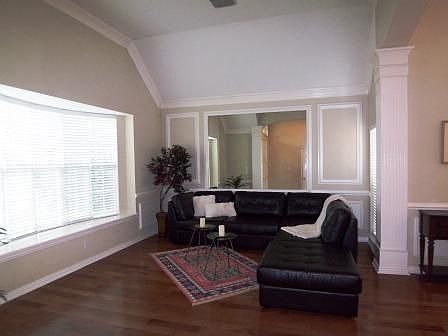 5th image of 10301 Perkins Dr