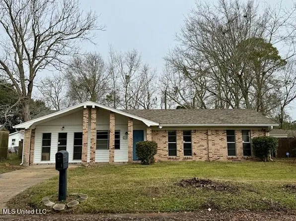 134 Gandy Cir, Long Beach, MS 39560