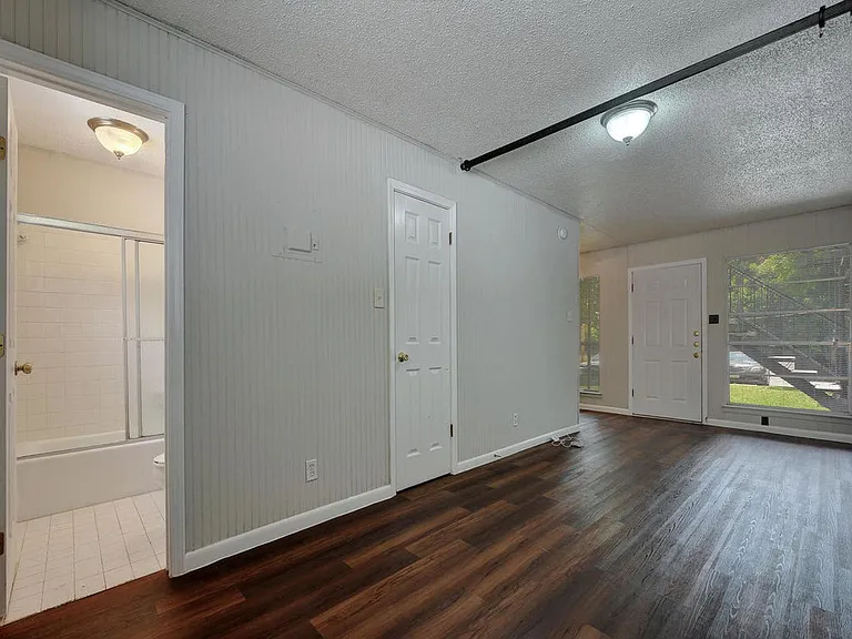 4712 Depew Ave — Photo 20