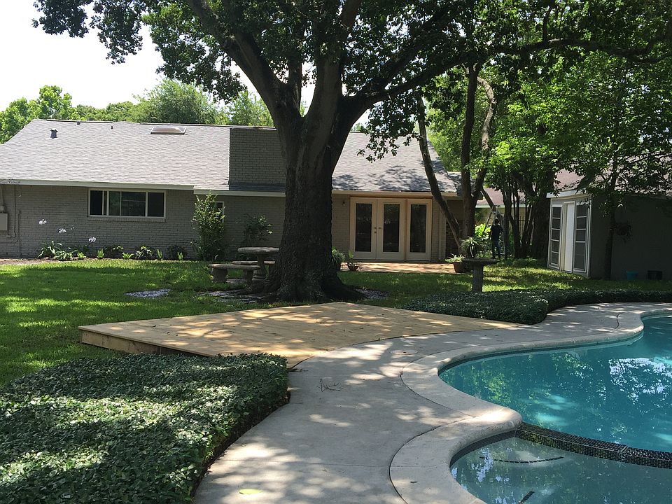 HUGE Back Yard with Pool/Spa