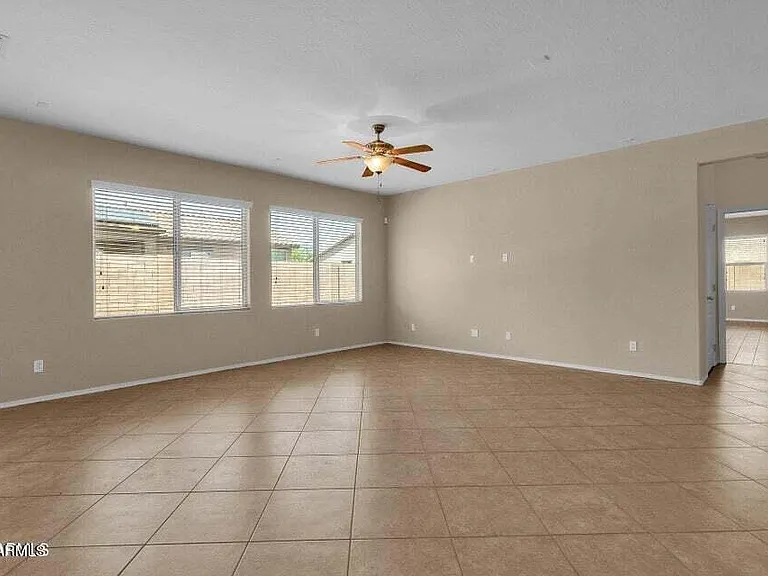5542 W Kowalsky Ln — Photo 8