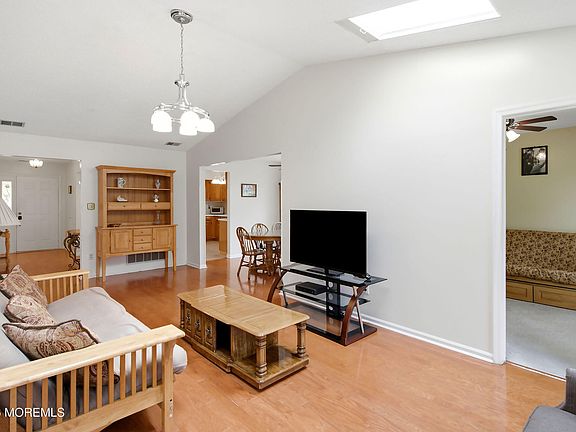 5th image of 2175 Agincourt Road