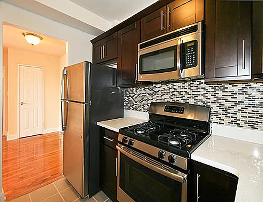 Rented by SW Queens Mezzanine | media 9