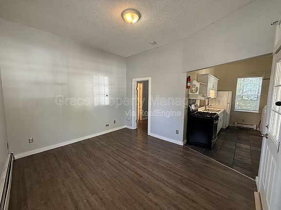 2nd image of 410 E Geneseo St Unit A