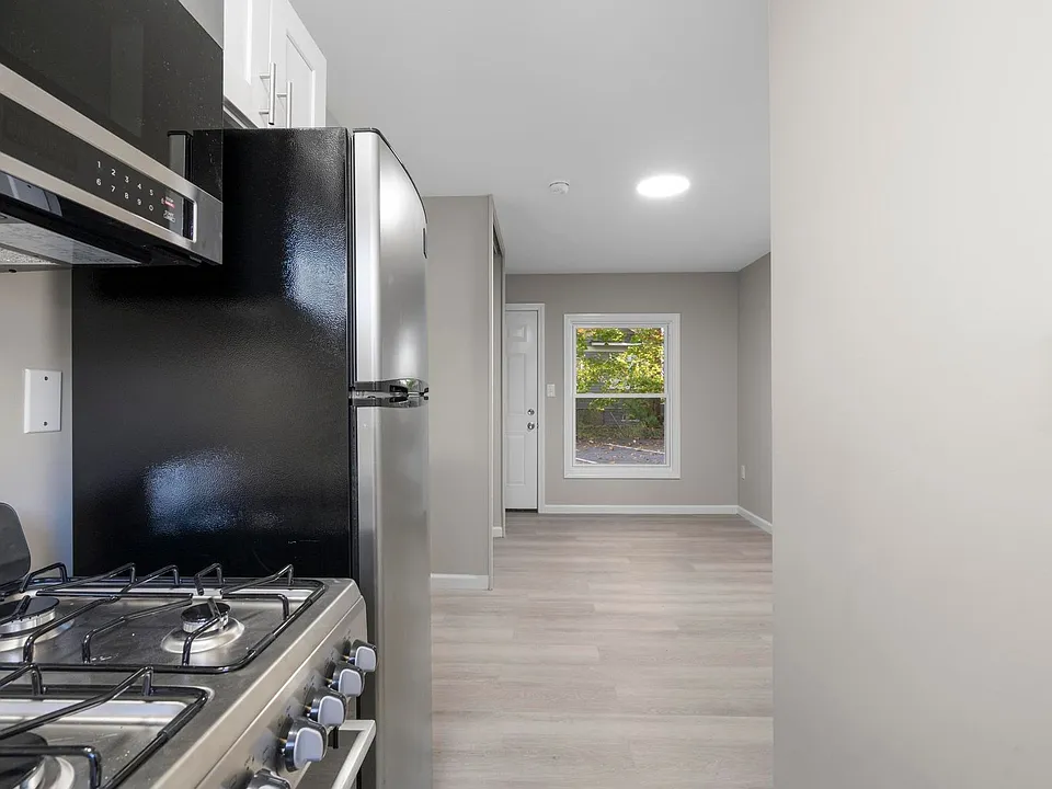 107 Benham Rd