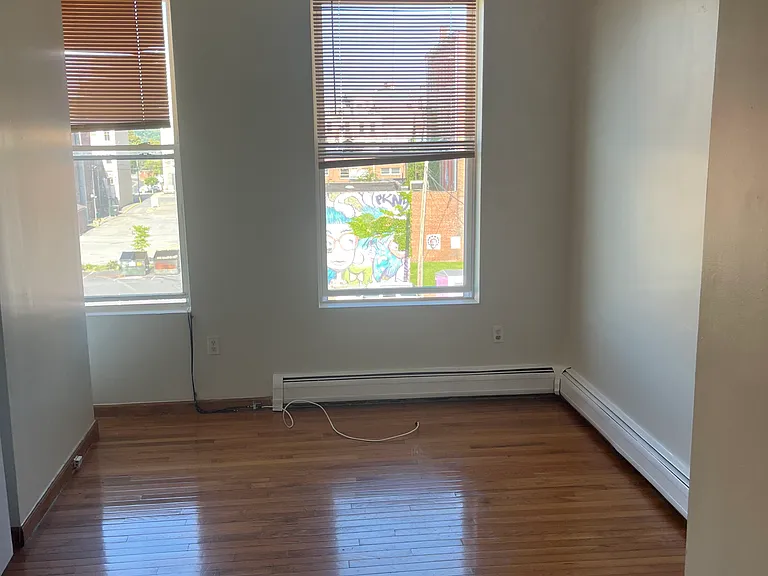 9 Liberty St #8 — Photo 7