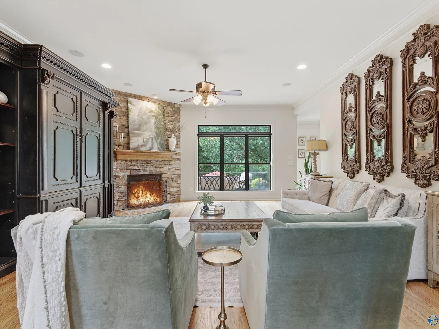 4 bed, 4.5 bath, 4671 sqft, $4,300 — Photo 4