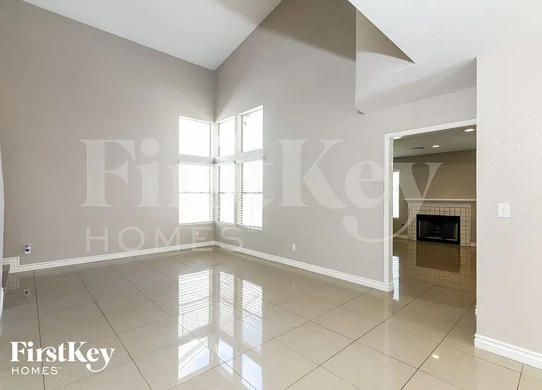 6962 Antell Cir — Photo 2