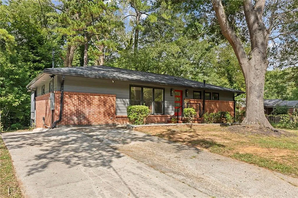 5 bed, 2538 sqft, $3,300 — Photo 3
